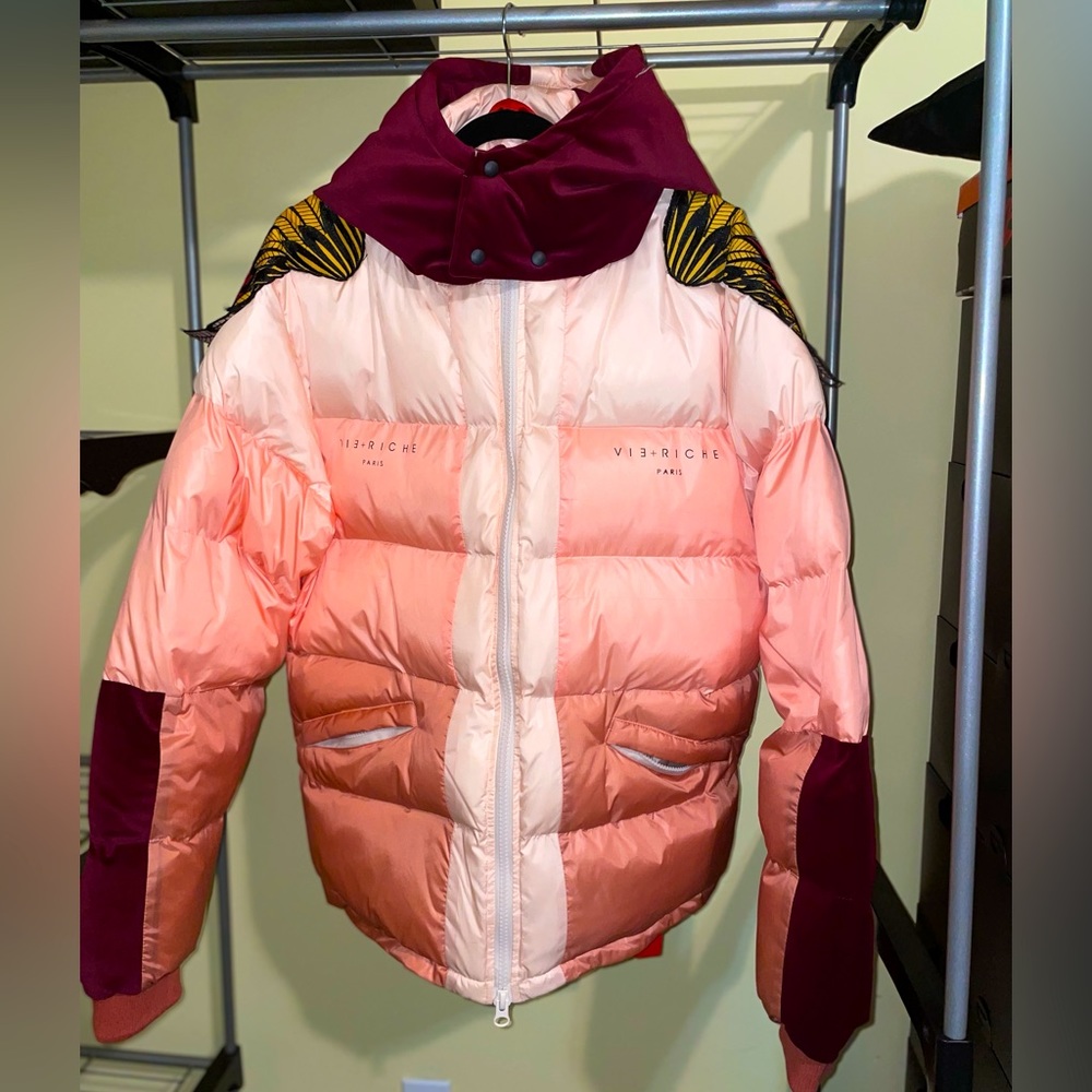 NWT Vie Riche coral colored winged puffer